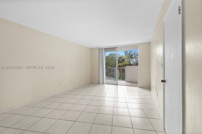 Building Photo - 1200 NE Miami Gardens Dr