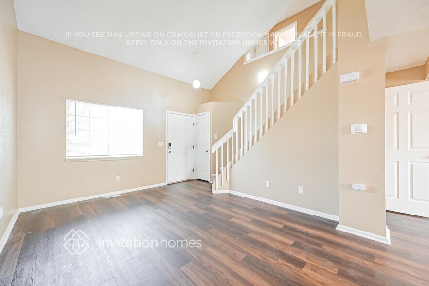 Building Photo - 14922 E 50th Dr