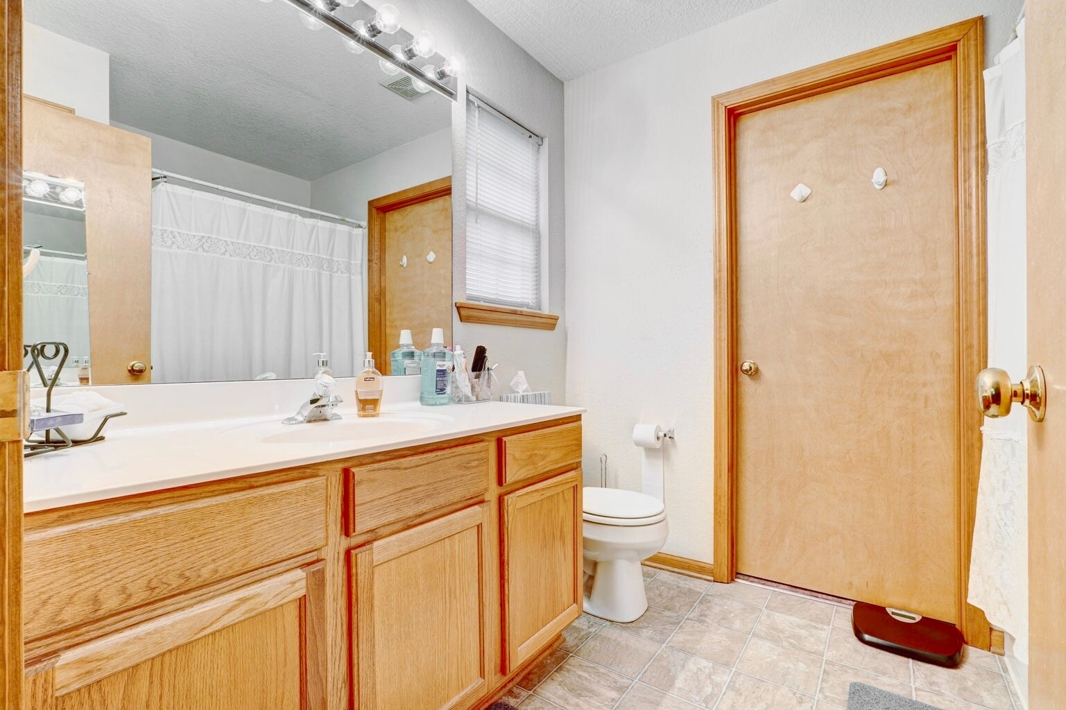 Building Photo - 3410 Zinnia Dr