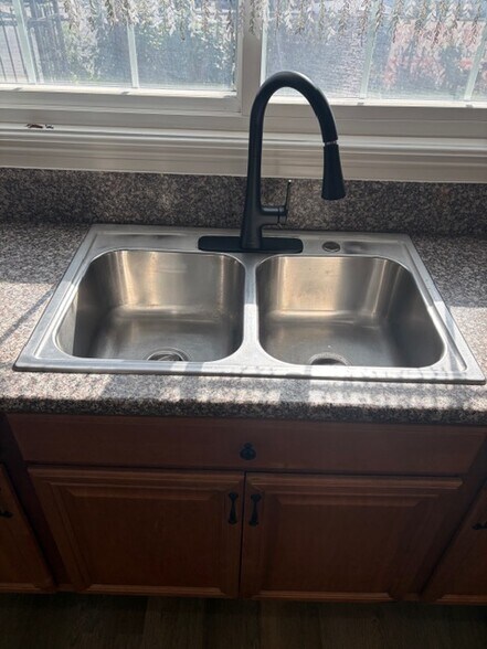 Building Photo - 4131 W 107th St