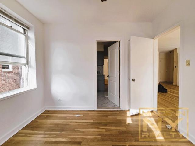 Building Photo - 2 bedroom in REGO PARK NY 11374