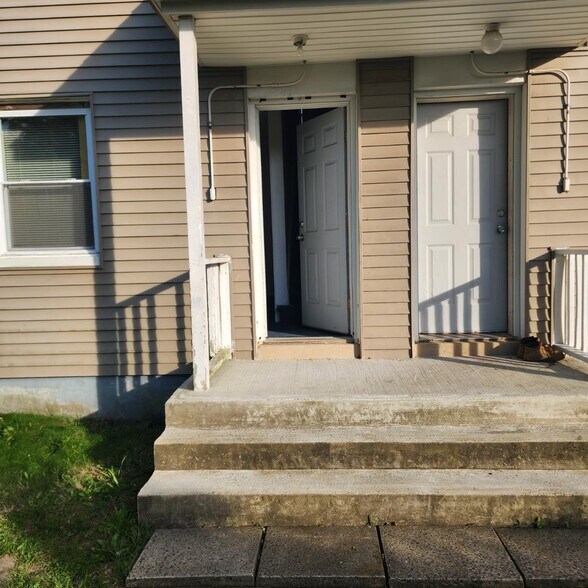 Building Photo - 139 Cannon Rd