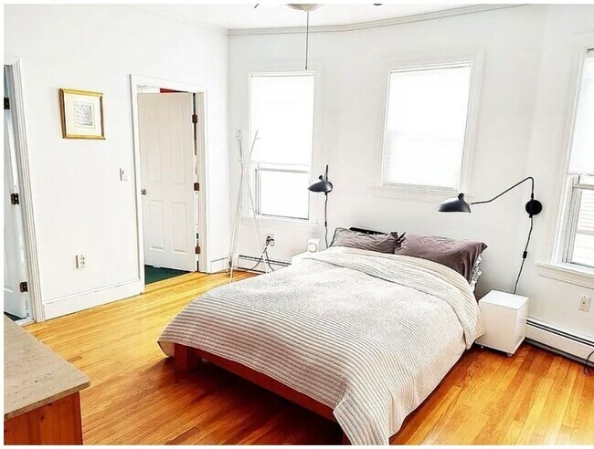 Building Photo - 118 Franklin St