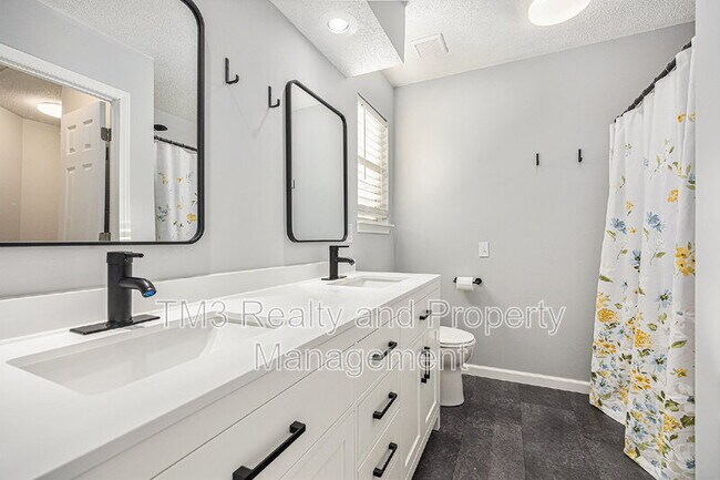 Building Photo - 16755 W 156th Terrace