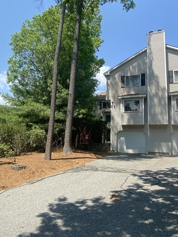Building Photo - 37 Arrowhead Cir