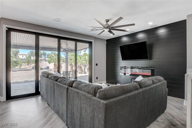 Building Photo - 5938 Creekside Sands Ln
