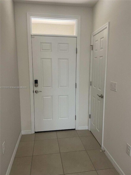 Building Photo - 10817 Marble Brook Blvd