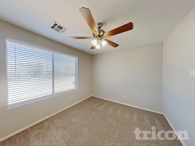 Building Photo - 2810 S 65th Ave