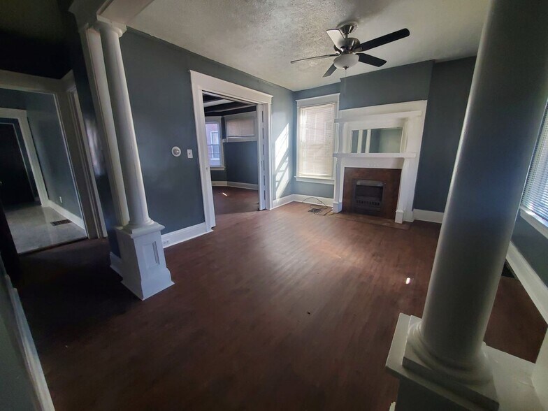 Building Photo - 1526 Dixmont Ave