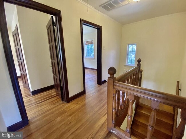Building Photo - 5 Safe Harbor Village