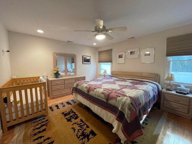 Building Photo - 13 S Kenyon Ave