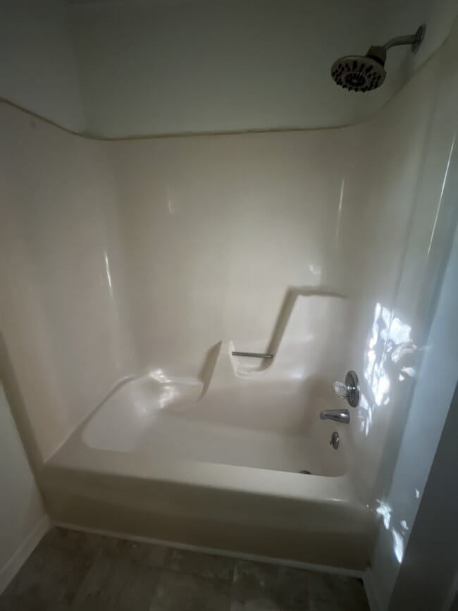 Building Photo - Location is Everything! Close to Downtown and all that it has to offer! Shopping, Restaurants, Pa...