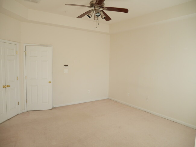 Building Photo - 2 Bedroom Townhome Located In Baltimore Ci...