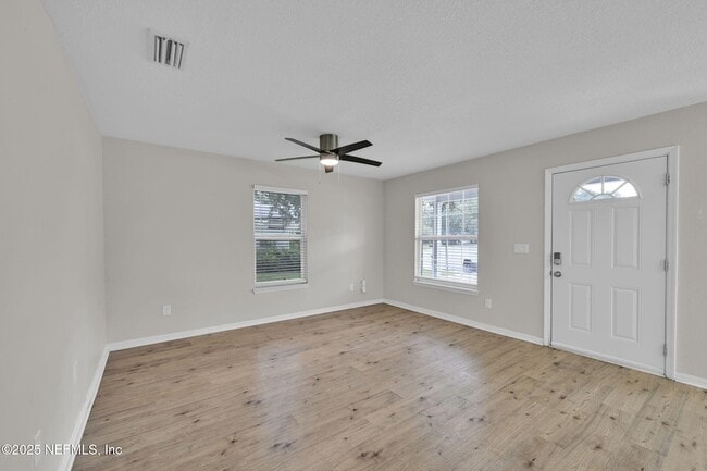 Building Photo - 3702 Wood Creek Ln