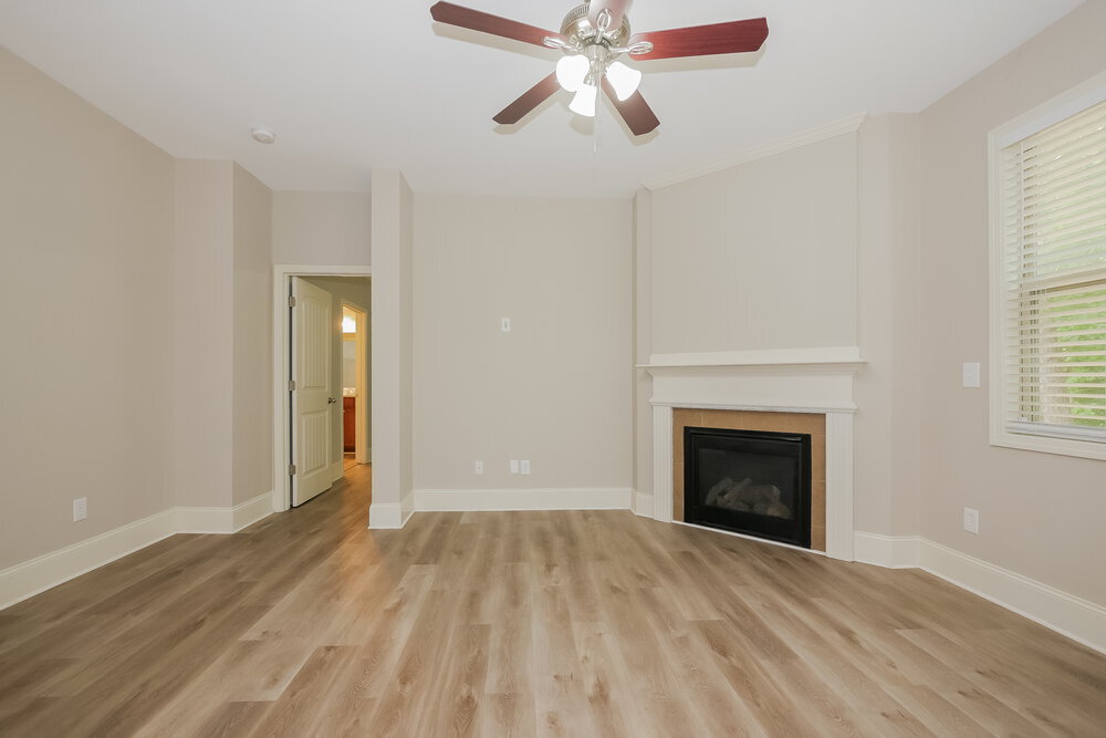 Building Photo - 236 High Ct Way