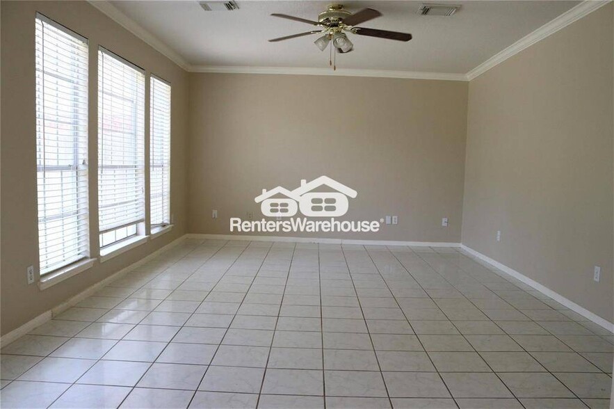 Building Photo - 1514 Kincross Ct