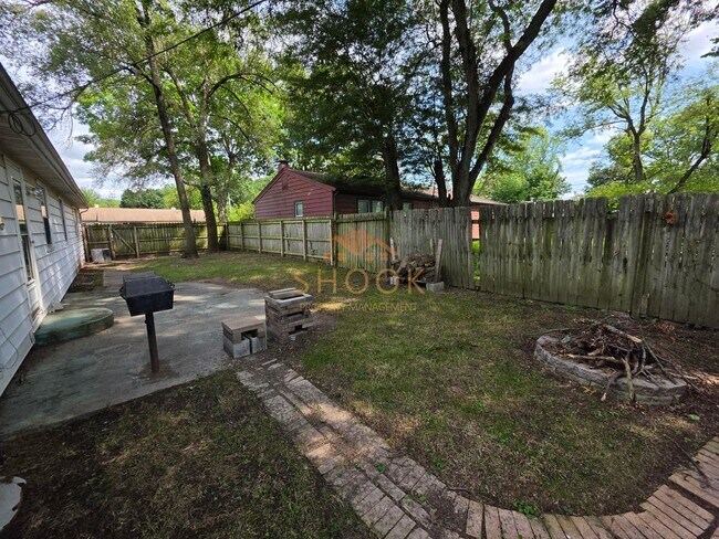 Building Photo - FRESH 4 BR HOME CLOSE TO EVERYTHING IN WEST LAFAYETTE