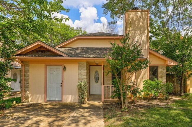 Building Photo - 16821 Whitebrush Loop