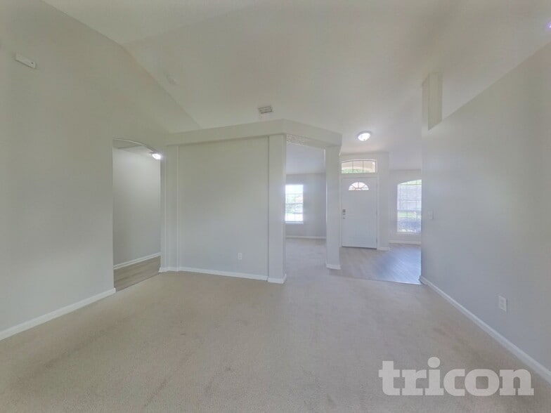 Building Photo - 6896 Kettle Creek Dr