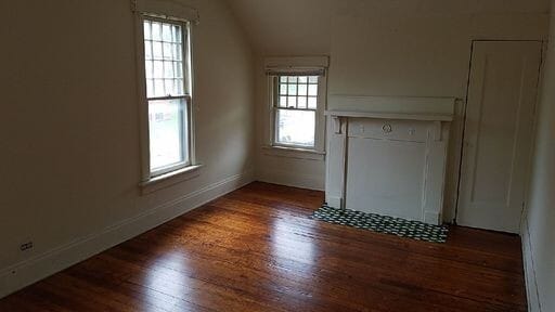 Building Photo - 2137 Waldeck Ave