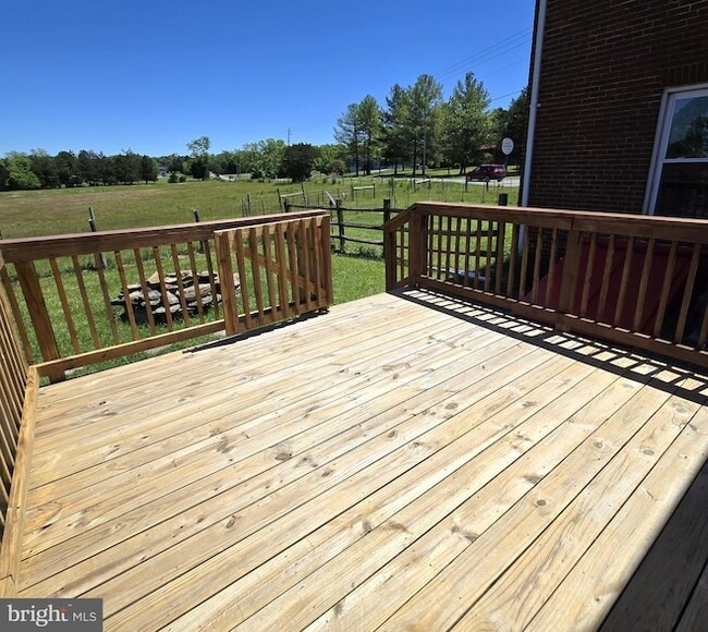 Building Photo - 8293 Leetown Rd
