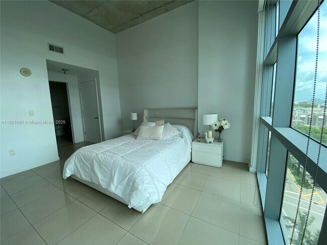 Building Photo - 3301 NE 1st Ave