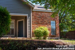 Building Photo - 7 Chapel Hill Cir