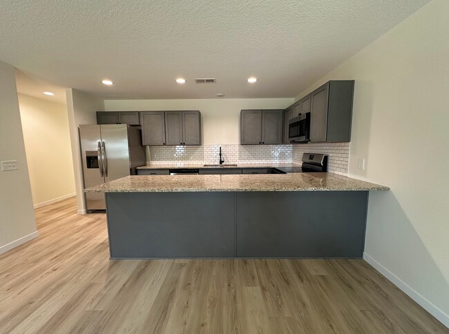 Building Photo - Davenport Duplex for Rent