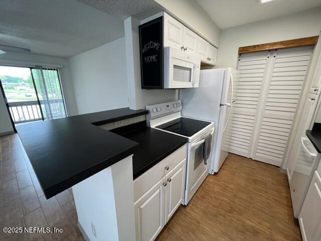 Building Photo - 10200 Belle Rive Blvd