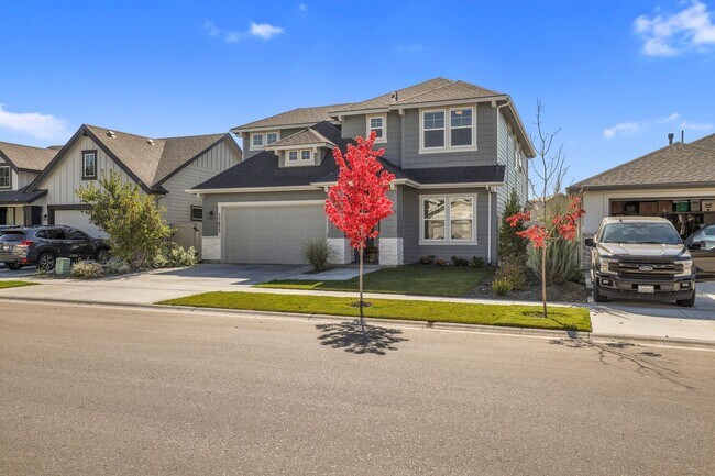 Building Photo - Beautiful 4 bed 2.5 bath home
