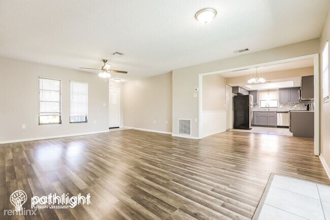 Building Photo - 3 br, 2 bath House - 4850 Brickell Drive UNIT