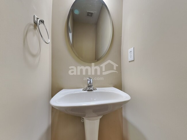 Building Photo - 393 Cherry Tree Ln