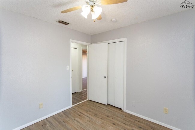 Building Photo - 5238 Kingston Dr