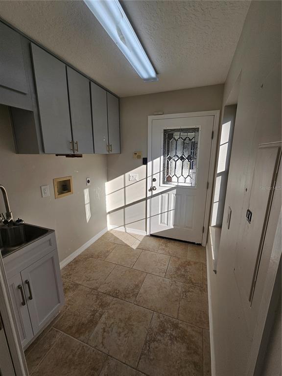 Building Photo - 6539 Brentwood Dr.