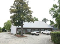 Building Photo - 4105 Spirea Dr