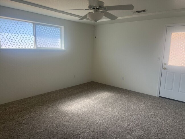 Building Photo - Quiet Neighborhood near Great Park!!