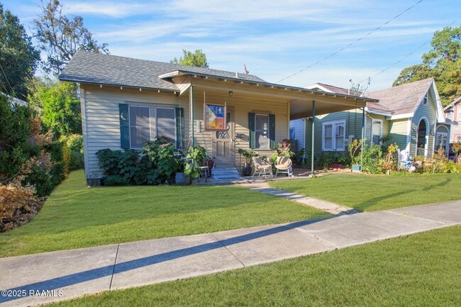 Building Photo - 310 Cleveland St