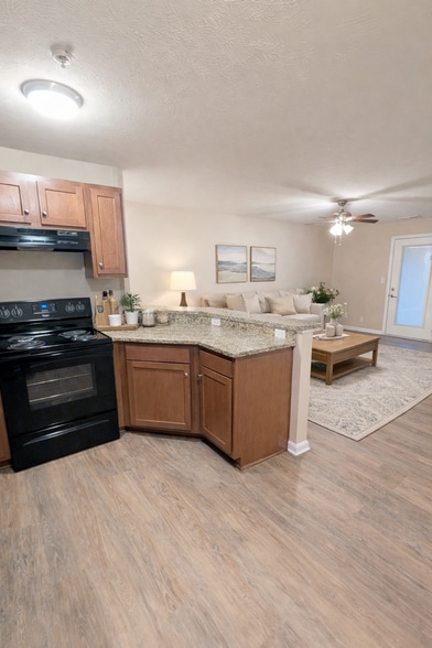 Building Photo - 11315 Breeze Cir