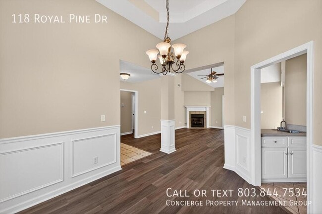 Building Photo - 118 Royal Pine Dr