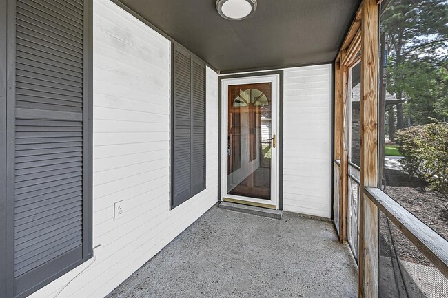Building Photo - 915 S Diamondhead Blvd
