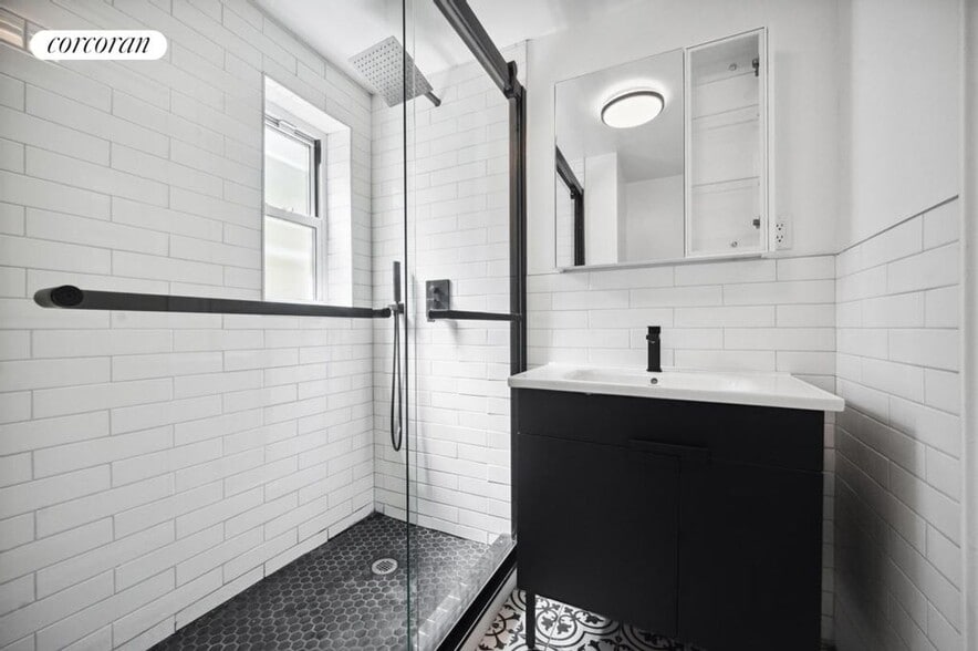 Building Photo - 224 W 252nd St
