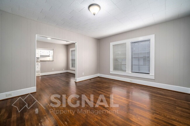 Building Photo - 529 Telford Ln
