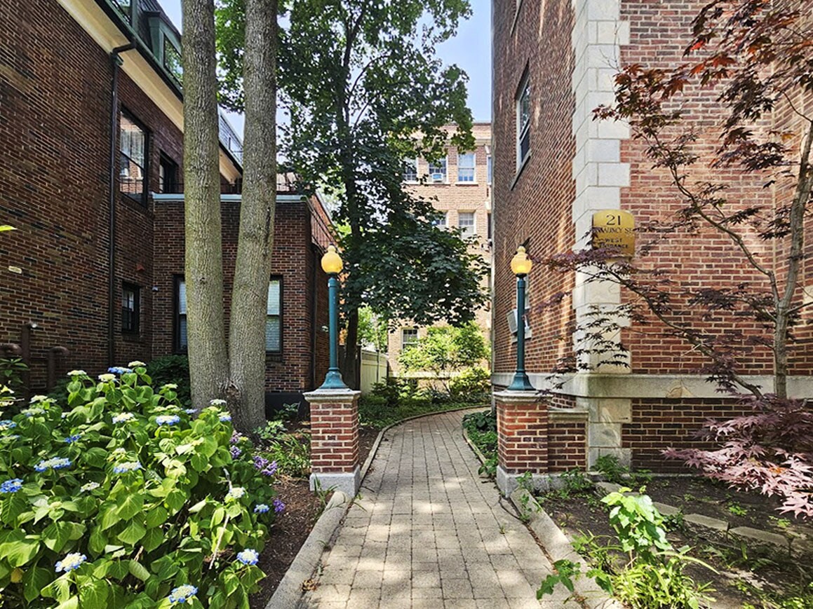 Building Photo - 21 Chauncy St