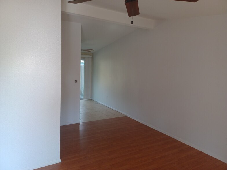 Building Photo - 2053 Syracuse Ct NE