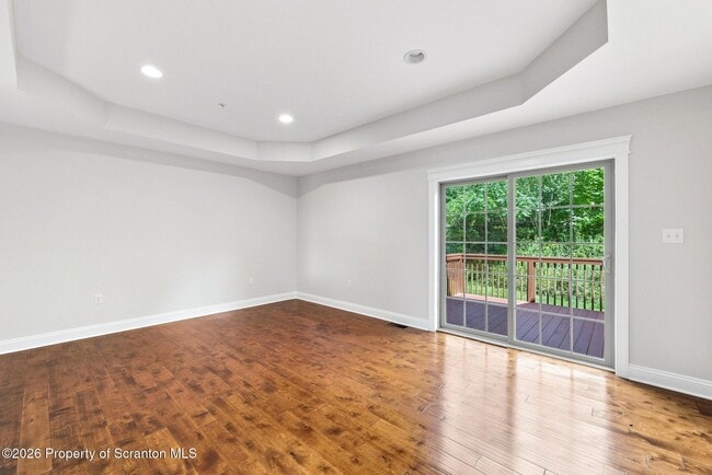 Building Photo - 9 Maple Leaf Dr