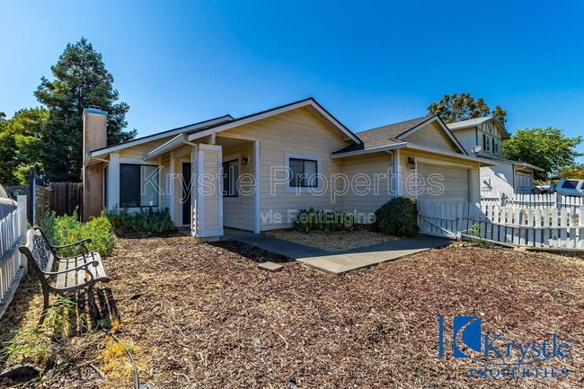 Building Photo - 1366 Matthew Dr