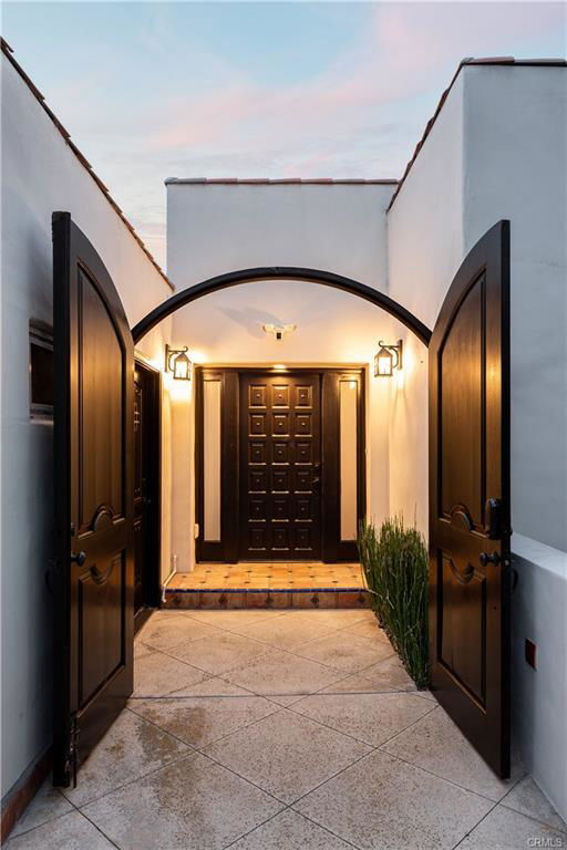 Building Photo - 306 Avenida Monterey