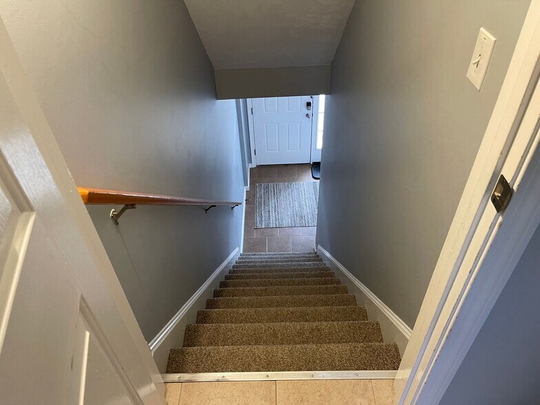 Building Photo - 21 Merrimac Way