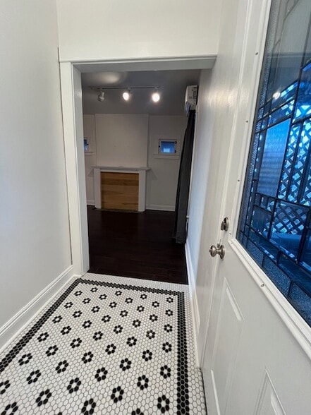Entryway - 4361 Raleigh St
