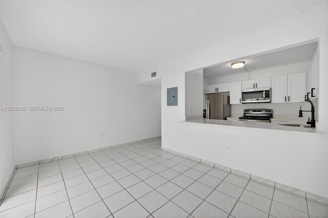 Building Photo - 800 SW 104th Ct